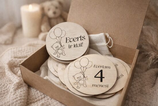 Personalizētas koka mēnešu kartiņas mazulim 