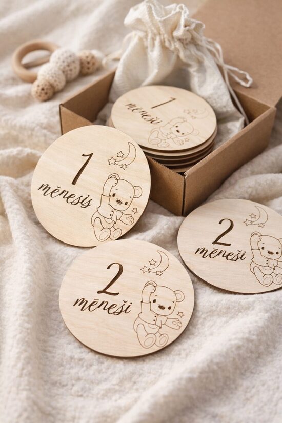 Personalizētas koka mēnešu kartiņas mazulim 