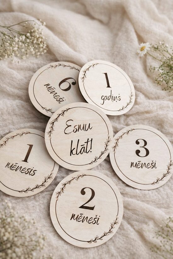 Personalizētas koka mēnešu kartiņas mazulim 