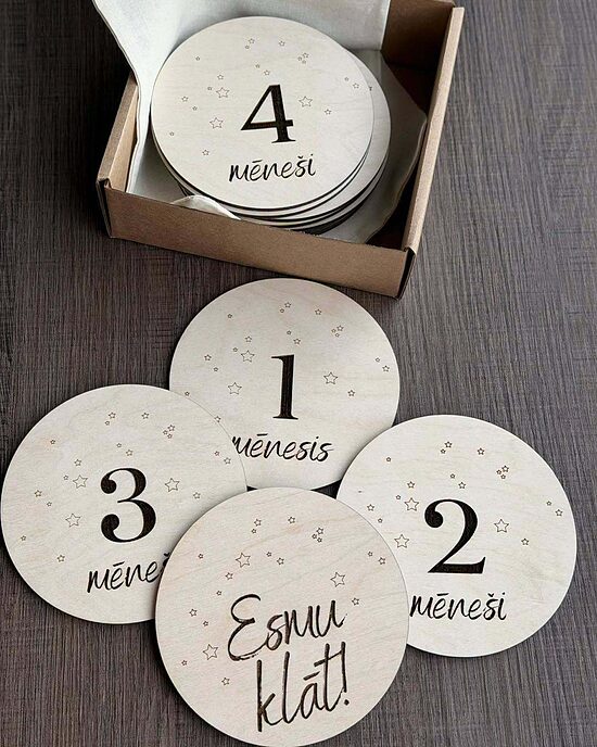 Personalizētas koka mēnešu kartiņas mazulim 