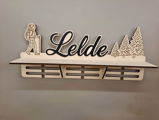 Personalizēts koka medaļu stends- pārgājiens 