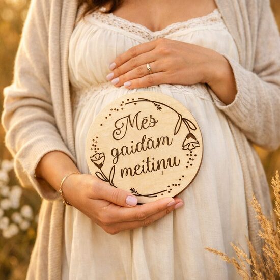 Pregnancy- weekly wooden cards