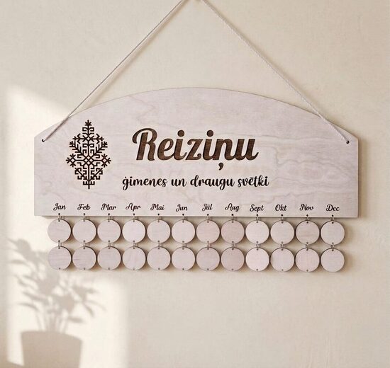 Personalizēts koka dzimšanas dienu kalendārs(ar iededzinātu uzrakstu)