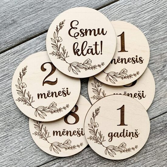 Personalizētas koka mēnešu kartiņas mazulim 