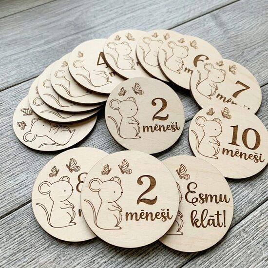 Personalizētas koka mēnešu kartiņas mazulim 