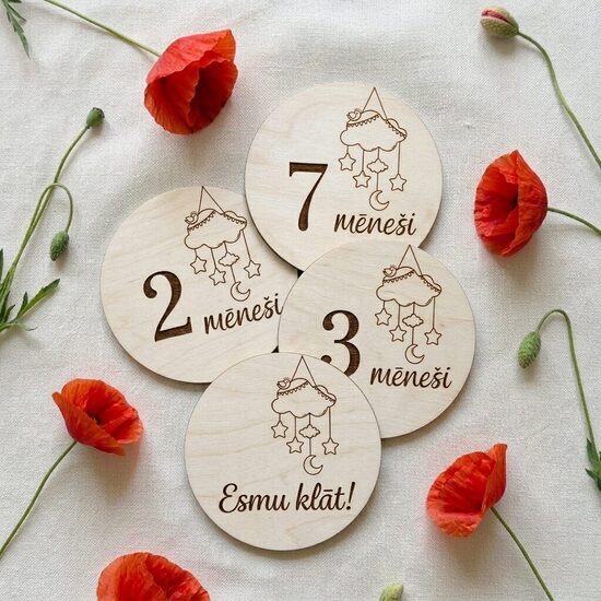 Personalizētas koka mēnešu kartiņas mazulim 