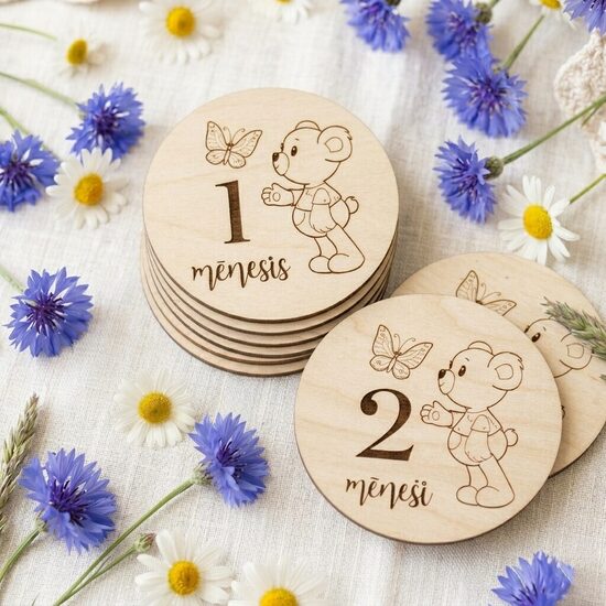 Personalizētas koka mēnešu kartiņas mazulim 