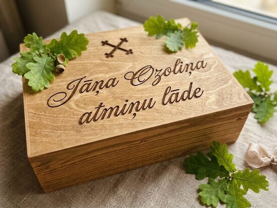 Personalizēta koka atmiņu lāde 