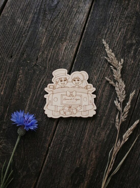 Kāzu dāvaniņas viesiem- koka magnēts 