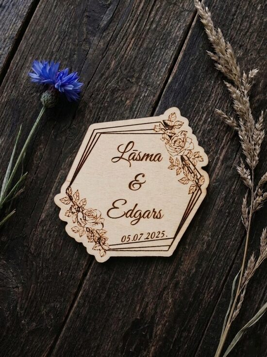 Kāzu dāvaniņas viesiem- koka magnēts 