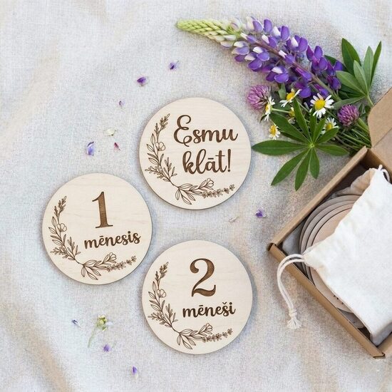 Personalizētas koka mēnešu kartiņas mazulim 
