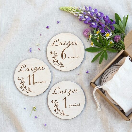 Personalizētas koka mēnešu kartiņas mazulim 