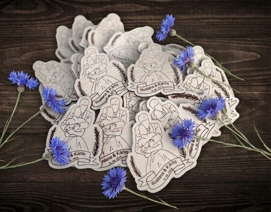 Kāzu dāvaniņas viesiem- koka magnēts 