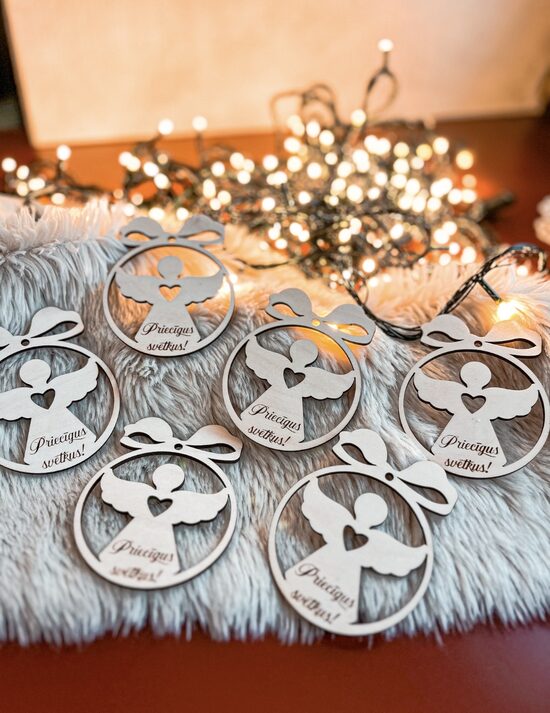 Personalizēti koka Ziemassvētku rotājumi 