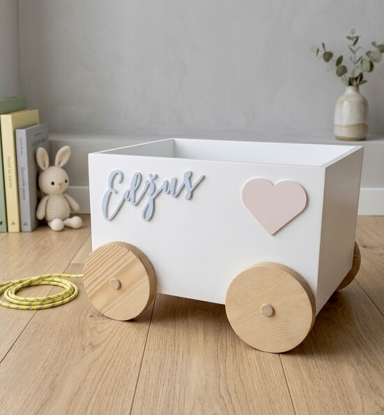 Personalizēta mantu kaste(ar sirsniņu )
