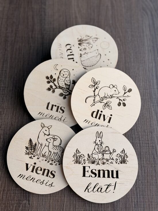 Personalizētas koka mēnešu kartiņas mazulim 