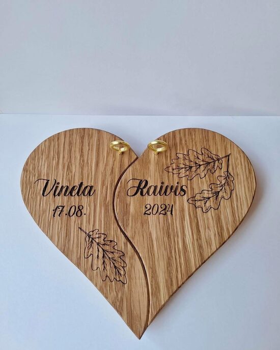 Personalizēta koka sirds- kāzu slēdzene ar zīmējumu 