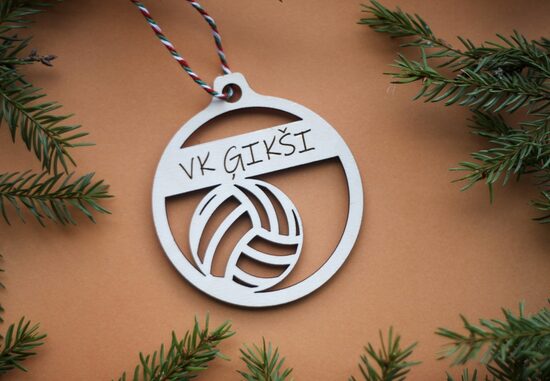 Personalizēts koka rotājums volejbolistam