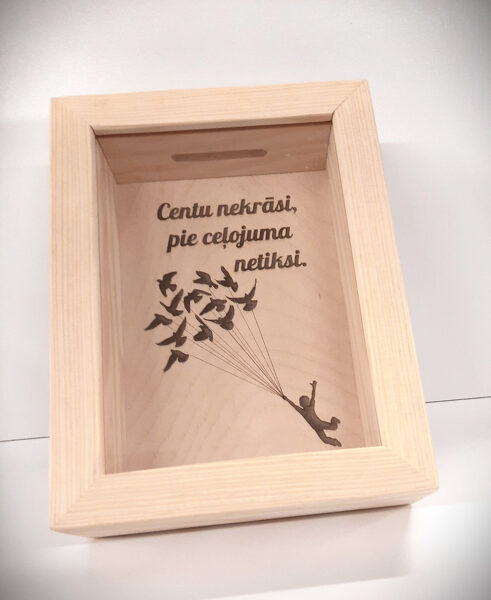 Personalizēta koka krājkase ceļojumam