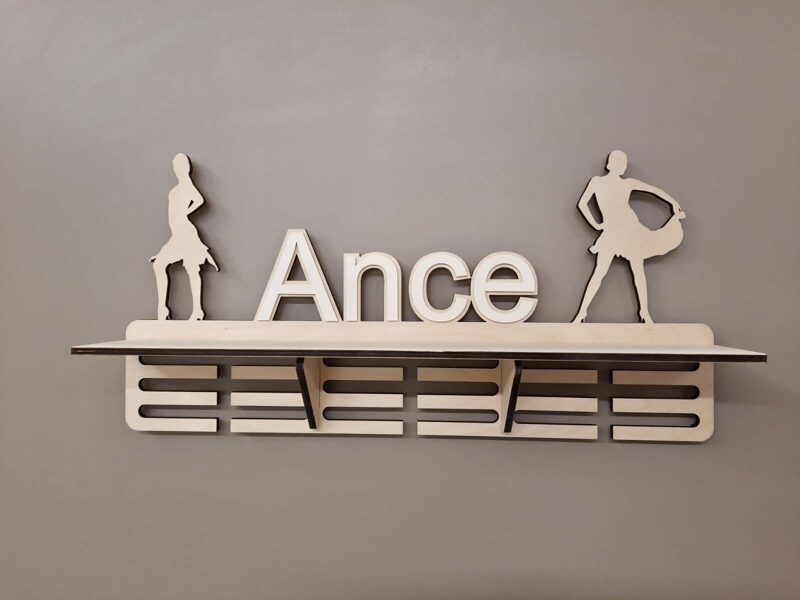 Medaļu stends- plaukts dejotājai