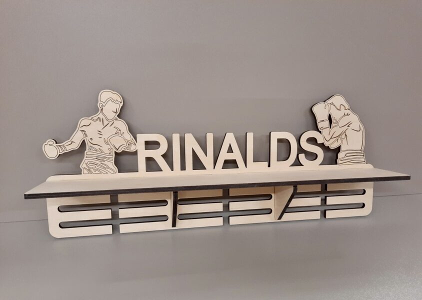 Personalizēts medaļu stends ar plauktu- boksam 