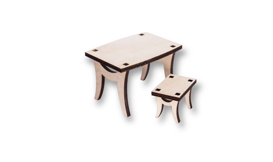 Leļļu mājas koka mēbeles - galds ar krēslu 