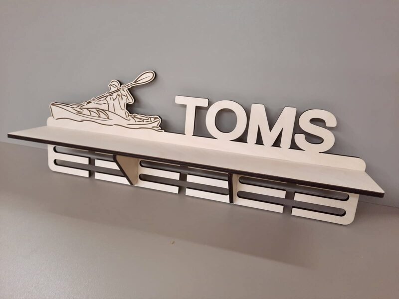 Personalizēts medaļu stends ar plauktu- kanoē